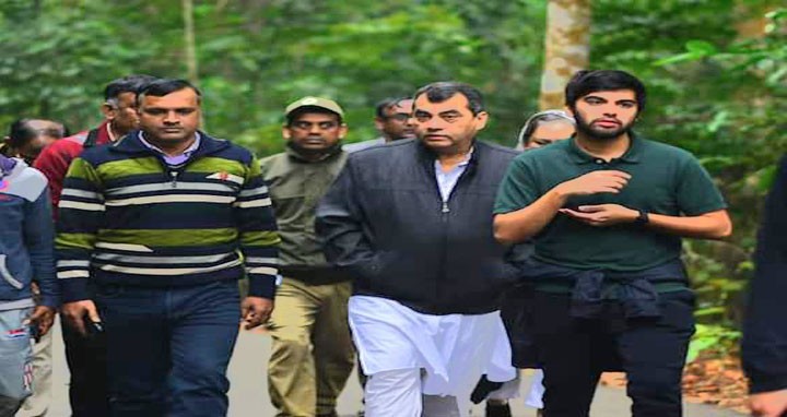 লাউয়াছড়া জাতীয় পার্ক পরিদর্শনে সাবের হোসেন চৌধুরী এমপি