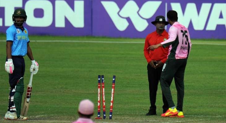 ম্যাচ পাতানো, বাজে আম্পায়ারিং‌য়ের অ‌ভি‌যোগ সাবের হো‌সেন চৌধু‌রীর