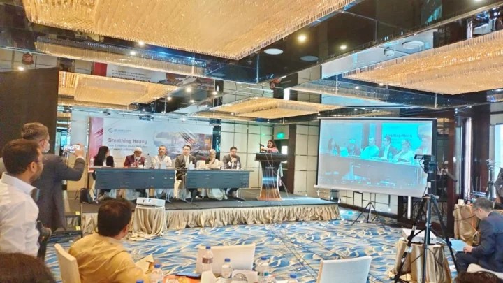 ঢাকার বায়ুদূষণ: দৈনিক প্রায় দুটি সিগারেট পানের সমতুল্য